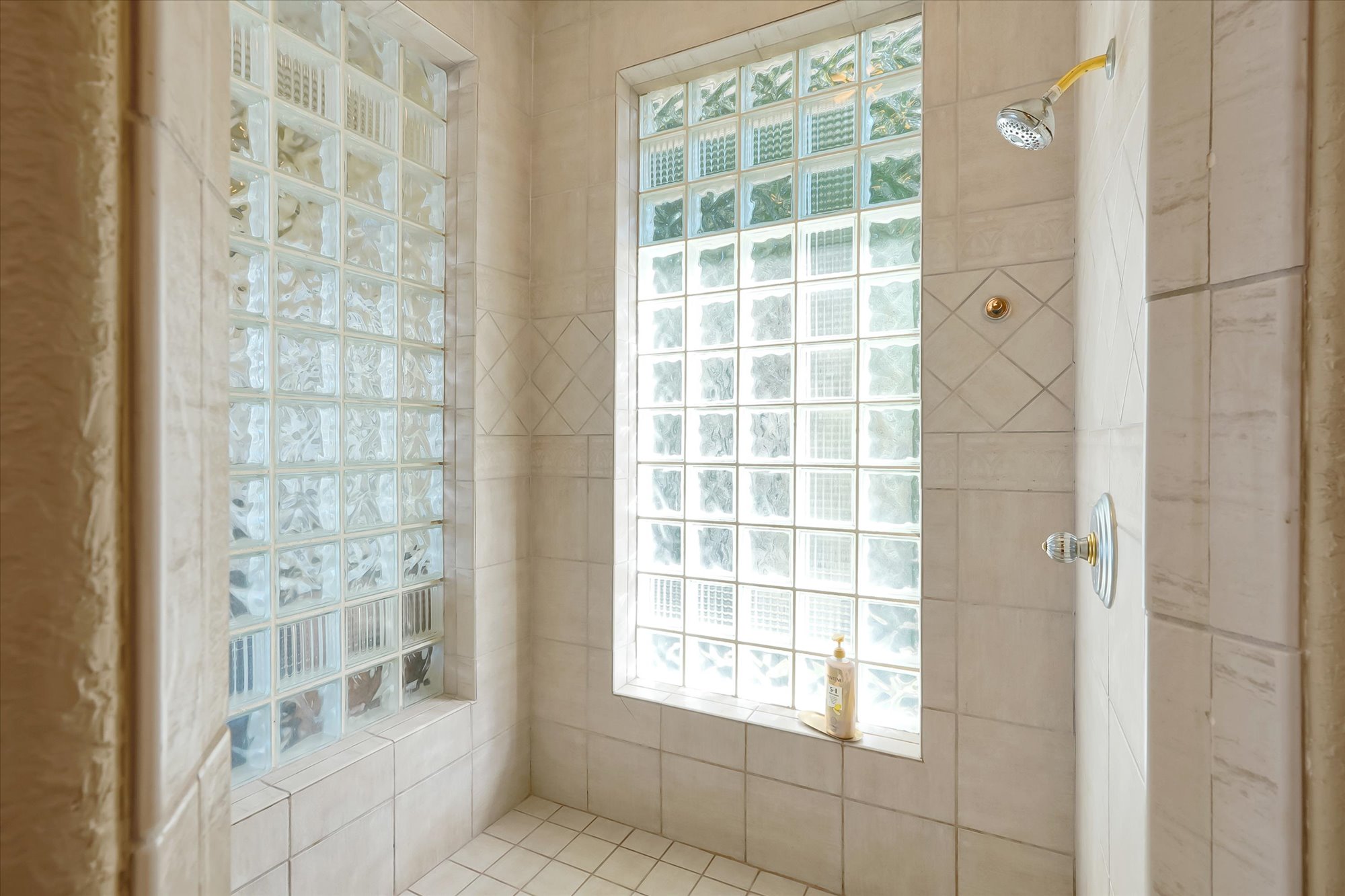 Bathroom #1 (EN-SUITE)